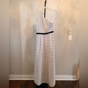 🆕Halston Heritage One-Shoulder Black and White Striped Dress